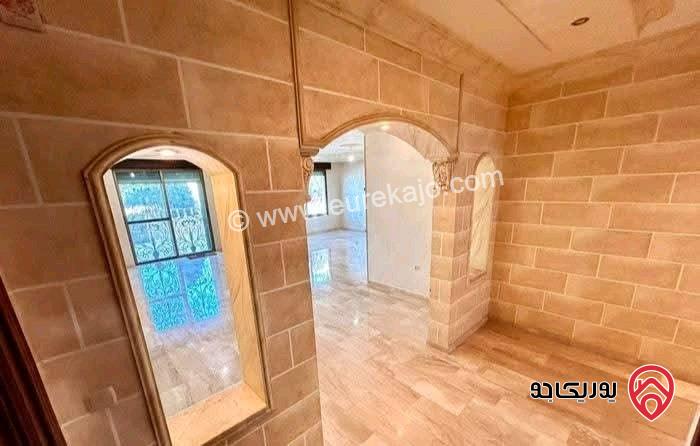شقة فارغة للايجار ديلوكس ارضية مساحة 235م للايجار في عمان - الكرسي