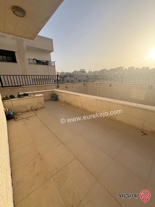 فيلا مساحة 500م على أرض 406م للبيع في الزرقاء - جبل طارق قرب اسواق مكة  