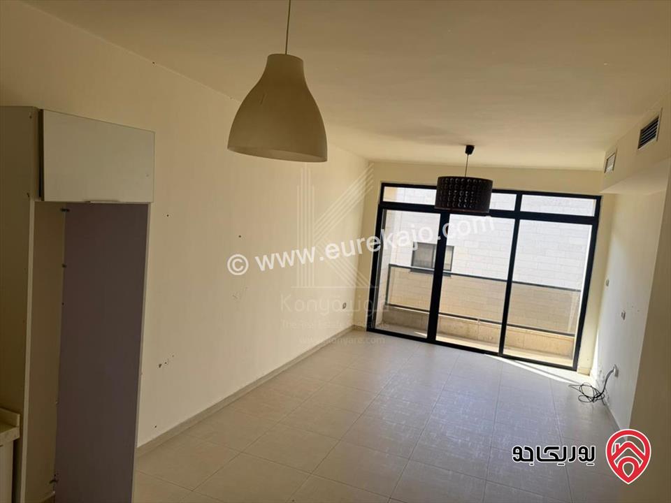 شقة مميزة مساحة 100م طابق ثالث للبيع في عمان - دير غبار