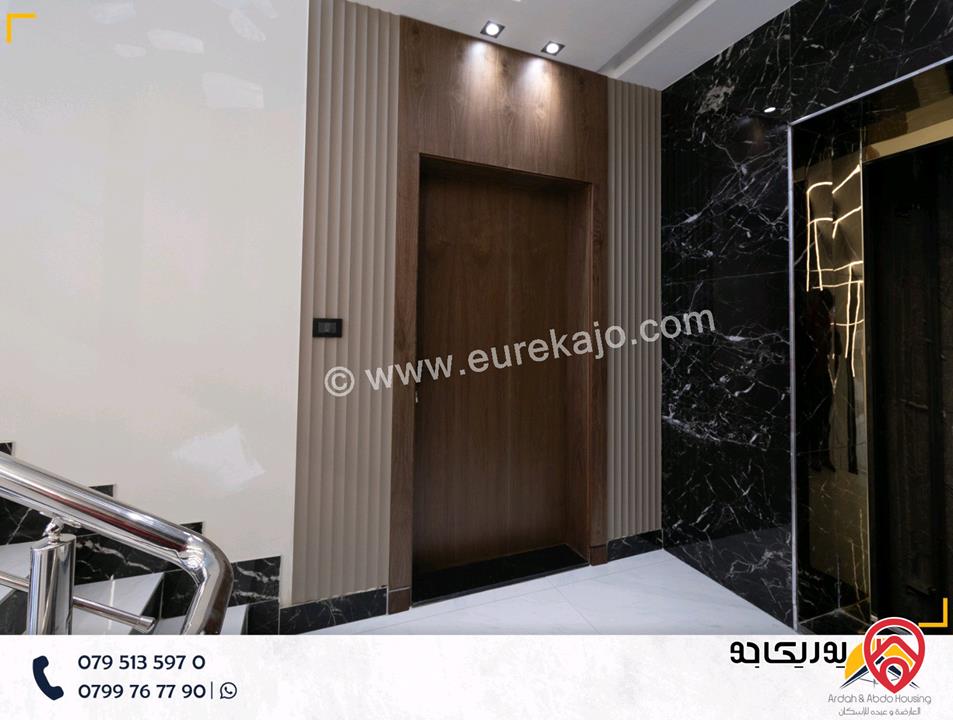 شقة شبه أرضي مساحة 177م مع ترس 50م للبيع في عمان - طريق المطار