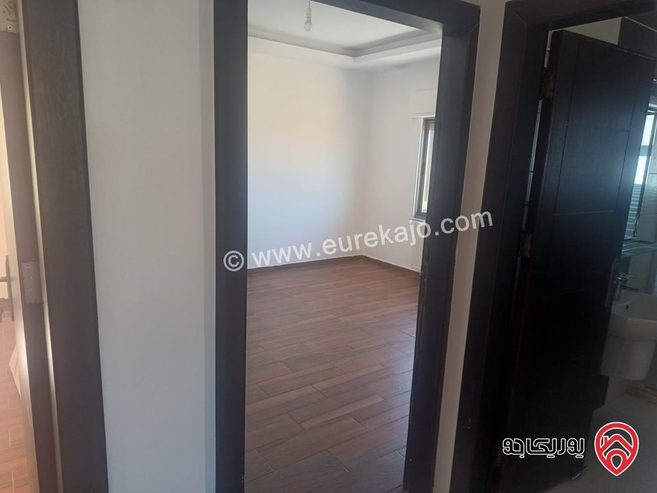 شقة مميزة طابق ثاني مساحة 174م للبيع في عمان - خلدا