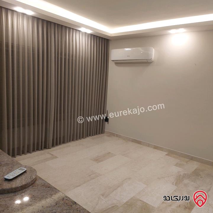 شقة طابق ثالث مساحة 200م للبيع في عمان - ضاحية النخيل قرب طريق المطار