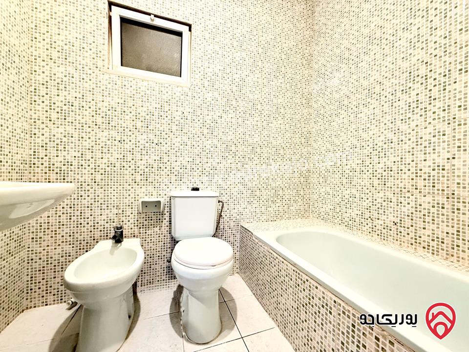 شقة مساحة 180م طابق ثالث للبيع في عمان - طبربور