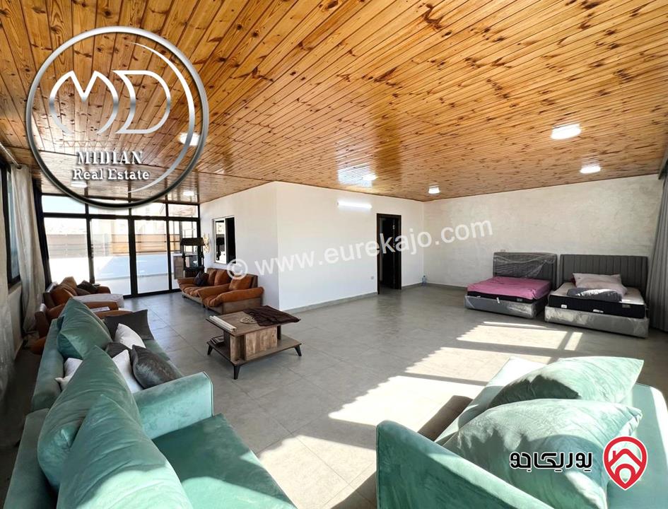 شقة مميزة للبيع طابق أخير مع روف في عمان - خلدا مساحة 340م مع تراسات تشطيبات و ديكورات فاخرة اطلالة رائعة بسعر مغري جداً