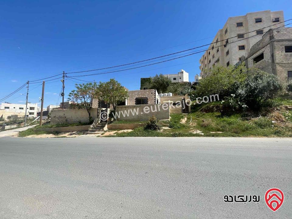 منزل مستقل مساحة 138م على أرض 745م للبيع في عمان - طبربور ارض(حجه) مش قوشان مفوضة وقريبة للتطويب