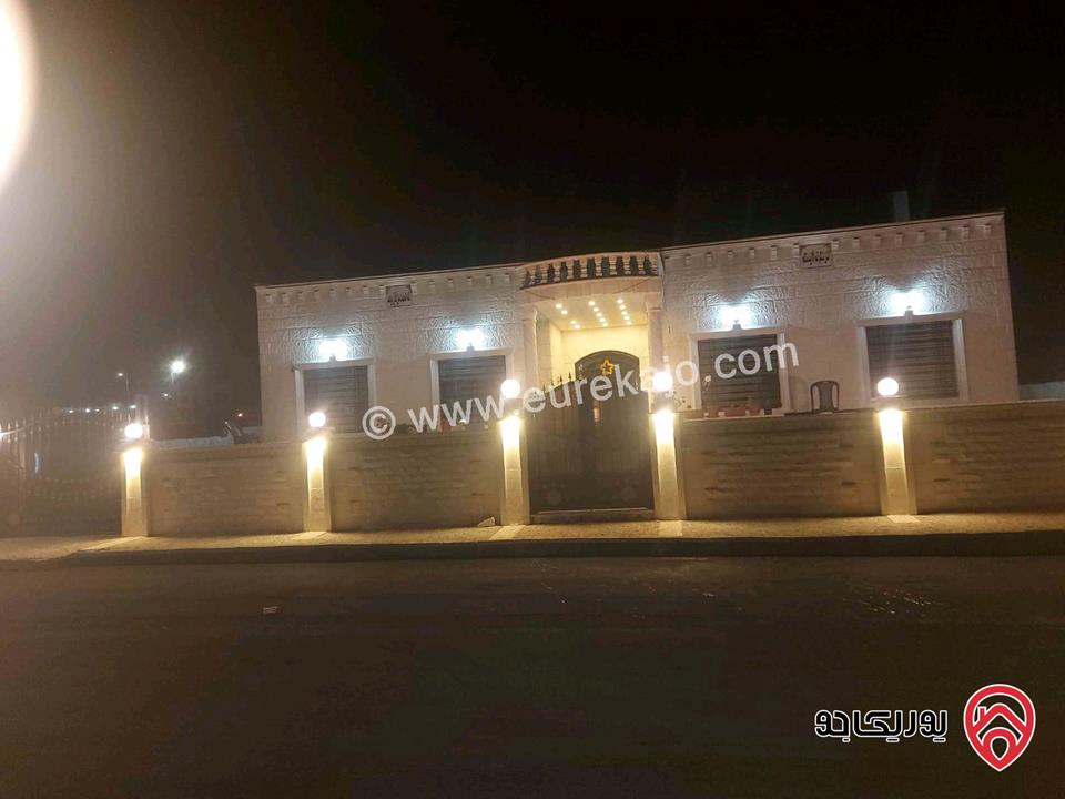 منزل مساحة 250م على أرض 500م للبيع بسعر مناسب في عمان - جاوا