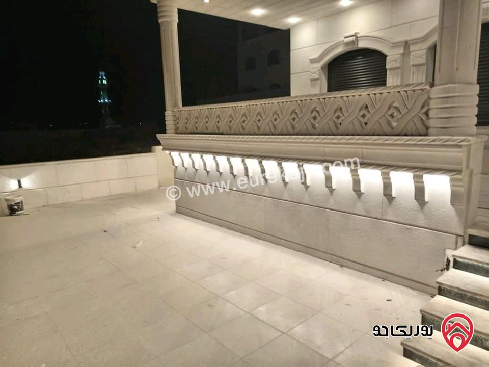 فيلا مساحة 235م على أرض 517م للبيع في الزرقاء الجديدة 