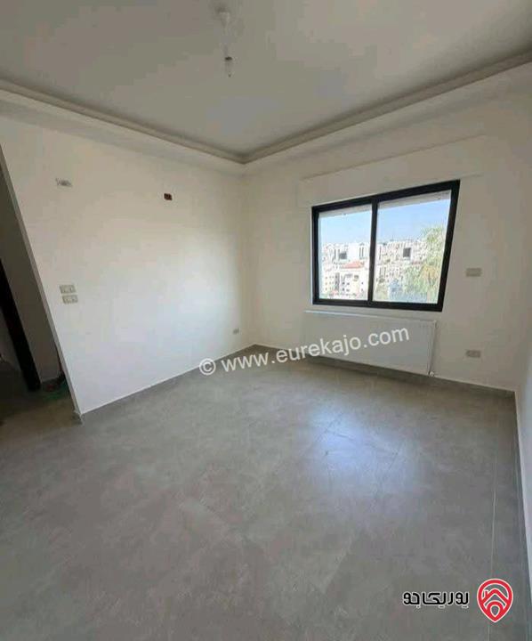 شقة فارغة طابق ثالث مساحة 130م للايجار في عمان - ام السماق 