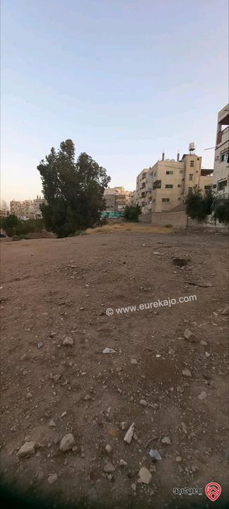 ارض مساحة 2 دونم و 56م للبيع في الزرقاء - وادي الحجر خلف السيفوي قرب مستشفى جبل الزيتون  