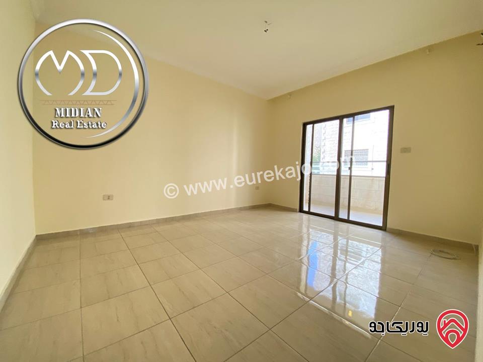 شقة ارضية فارغة للايجار في عمان - الرابية مساحة 125م مع ترس و حديقة 100م سوبر ديلوكس تصلح للعرسان بسعر مميز