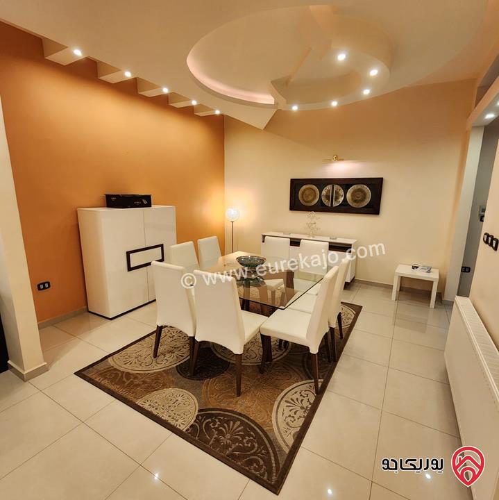 شقة فاخرة مفروشة طابق تسوية مساحة 260م للبيع في عمان - خلدا