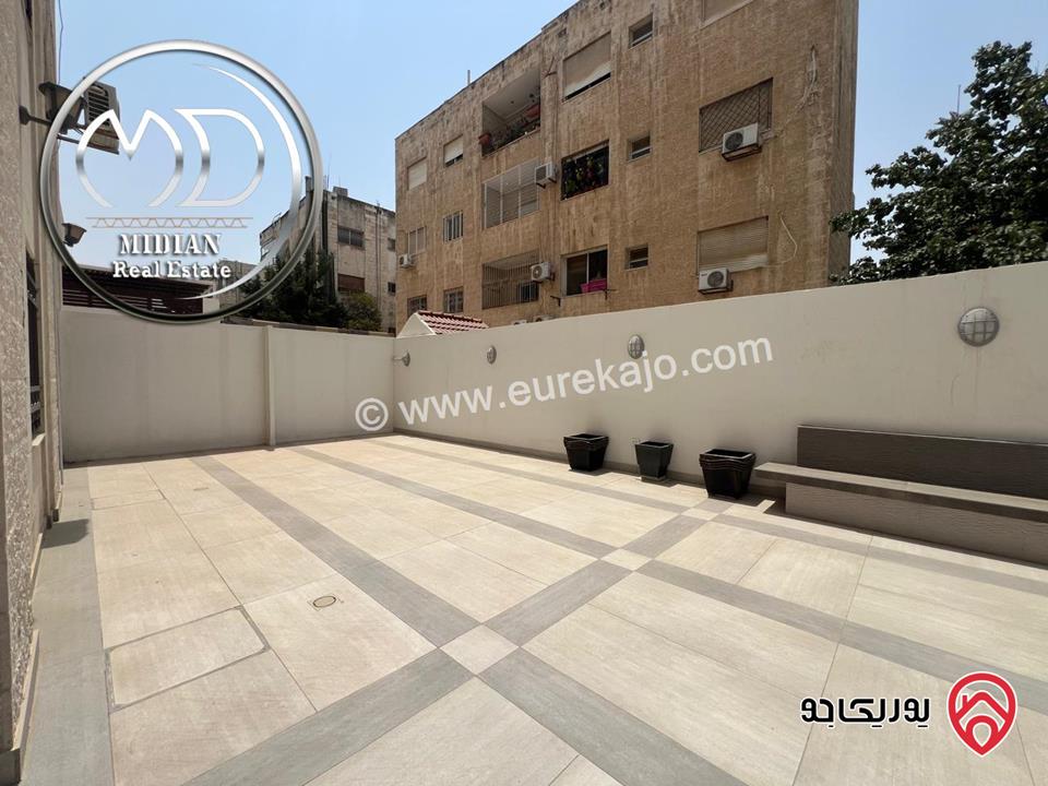 شقة دوبلكس فارغة ارضية مساحة 300م مع ترس و حديقة 250م  للايجار في عمان - الصويفية