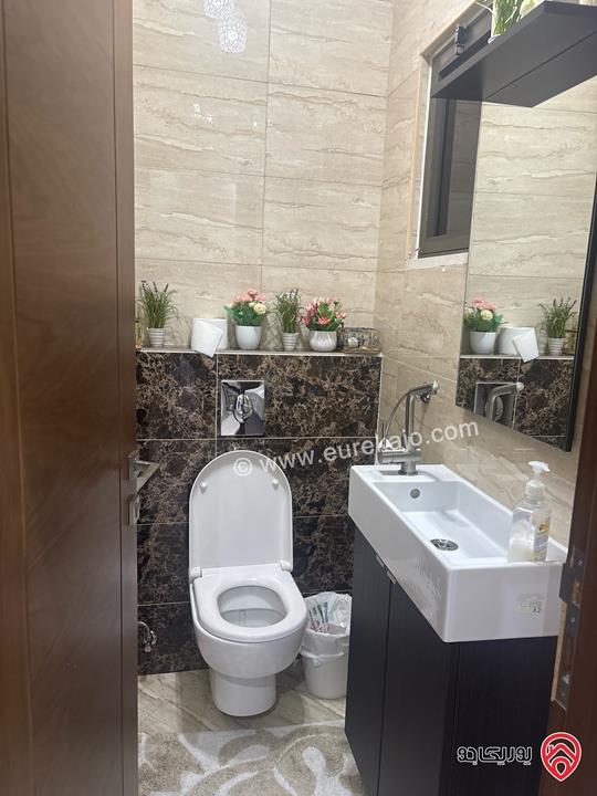 شقتين مساحة 150م و 131م للبيع في عمان - خلدا