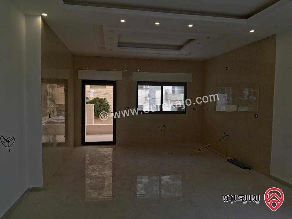 شقة ارضية جديدة مساحة 200م داخلي و 40م خارجي للبيع في عمان - ابو السوس