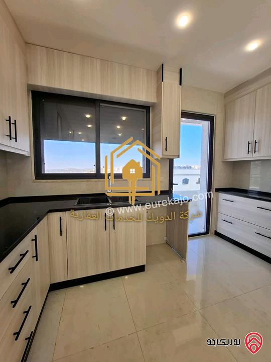 شقة طابق رابع دوبلكس مساحة 170م لم تسكن للايجار في عمان - الجندويل 