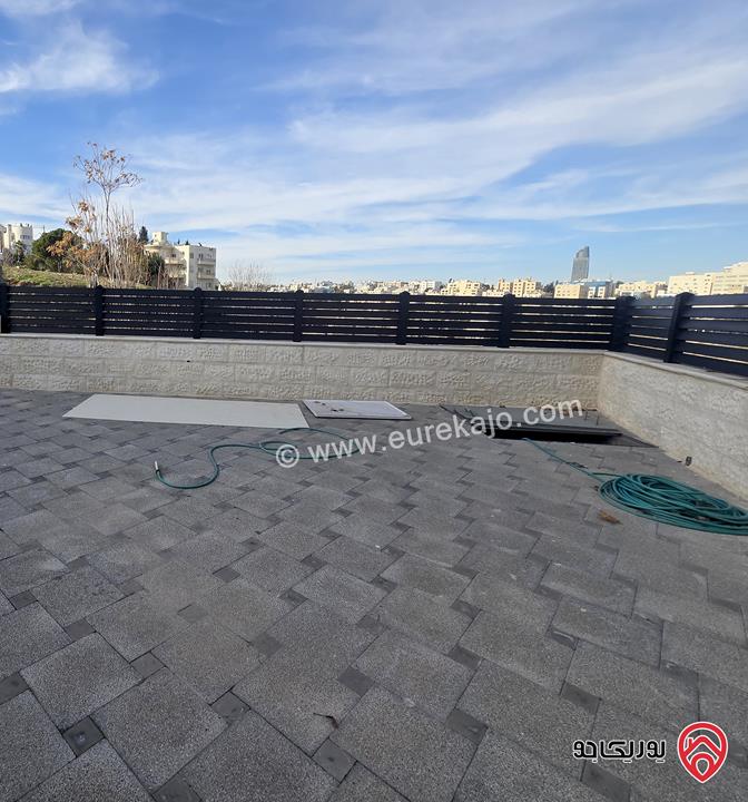 شقة ارضية طابقية مساحة 220 متر مع تراس 60م ومدخل خاص للايجار في عمان - عبدون