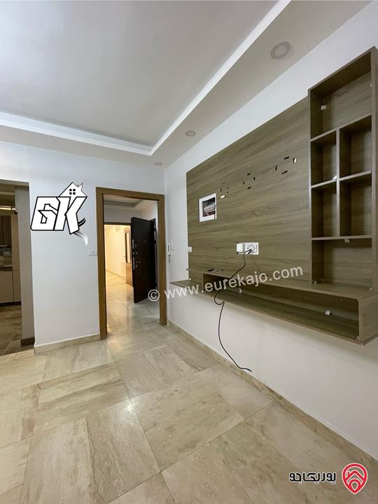 شقة فارغة مساحة 200م طابق ثاني للإيجار في عمان - خلدا