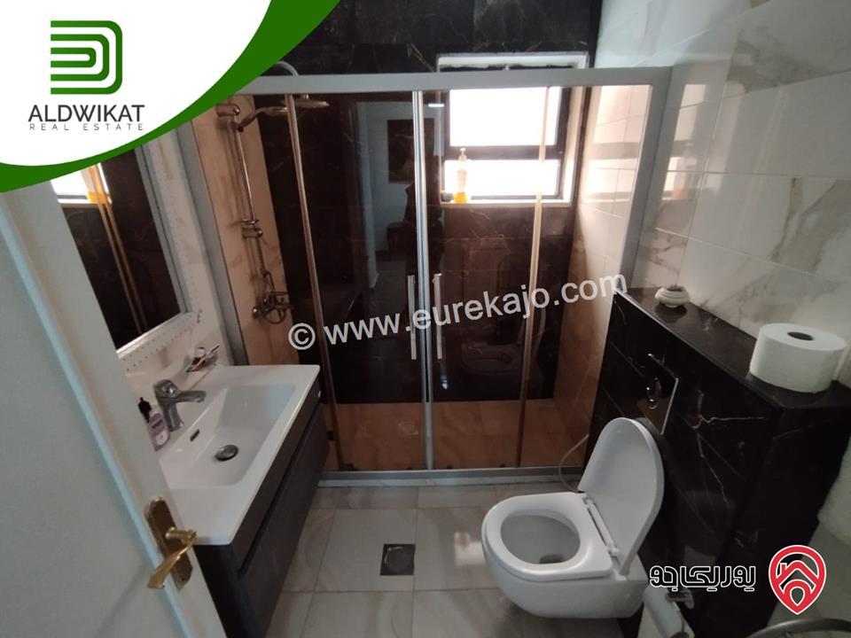 فيلا مساحة البناء 400م ومساحة الارض 430م ومساحة الحديقة 200م للايجار في عمان - ام السماق