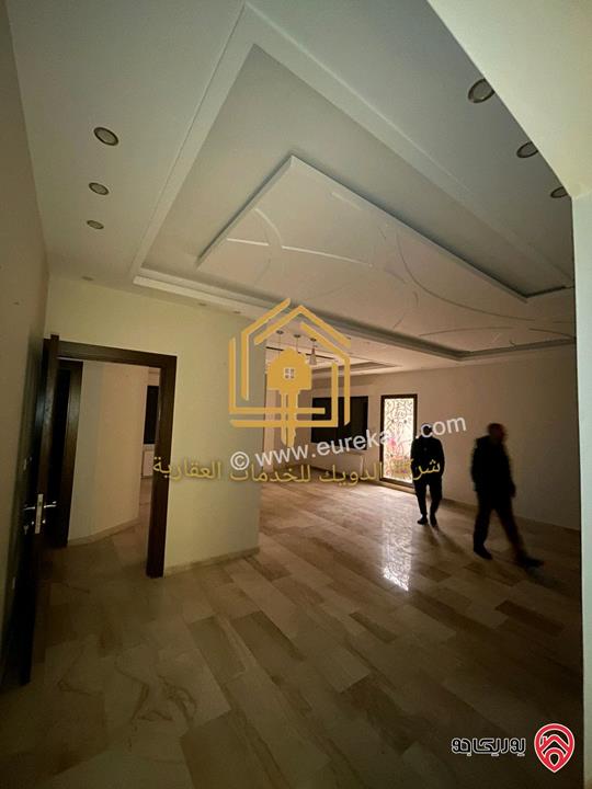 شقة سوبر ديلوكس شبه أرضي مساحة 180م للايجار في عمان - دير غبار 