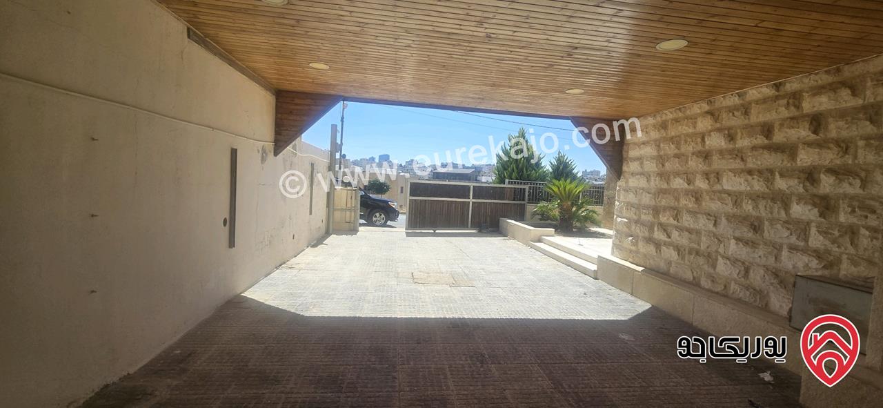شقة ارضية مساحة 351م و حديقة وتراسات 350م للبيع في عمان - الرابية