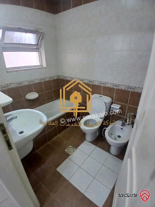 شقة فارغة طابق اول مساحة 150م للإيجار في عمان - الدوار السابع 