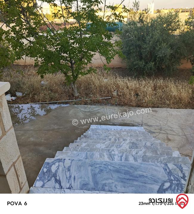 شبه فيلا مساحة 562م على أرض مساحة 1 دونم و 400م للبيع من المالك مباشرة في مادبا