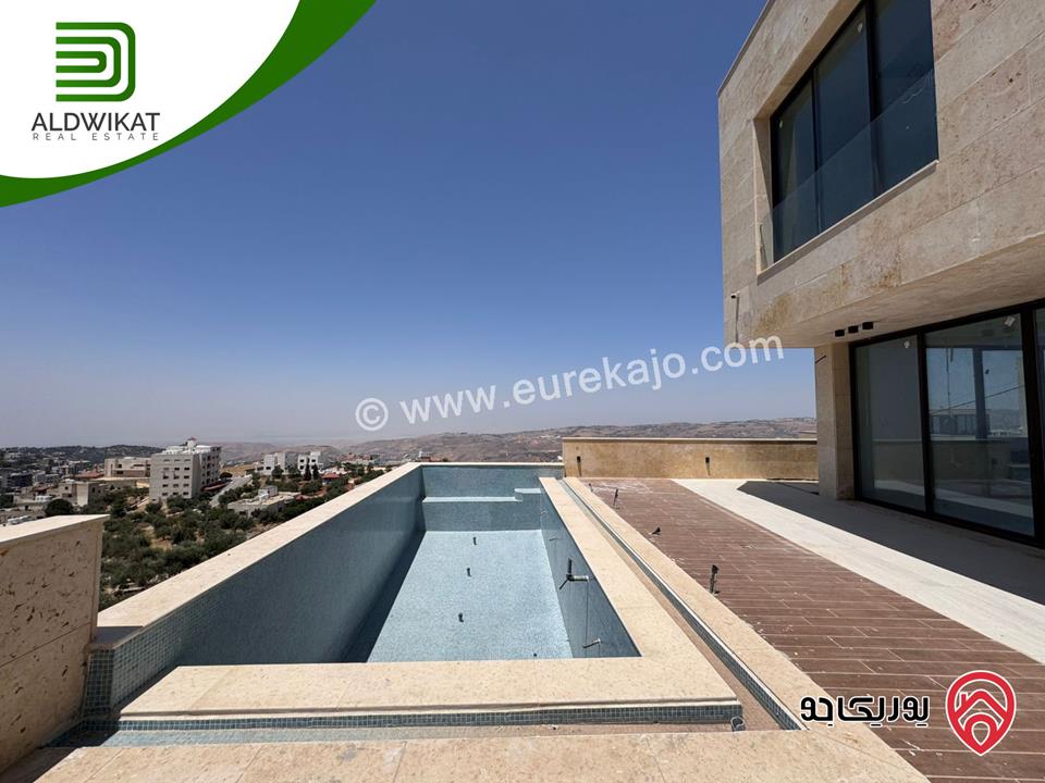 فيلا مستقلة للبيع بالقرب من دابوق / الهاشمية مساحة البناء 700م ومساحة الارض 555م ومساحة الحديقة 150م والترس 200م 