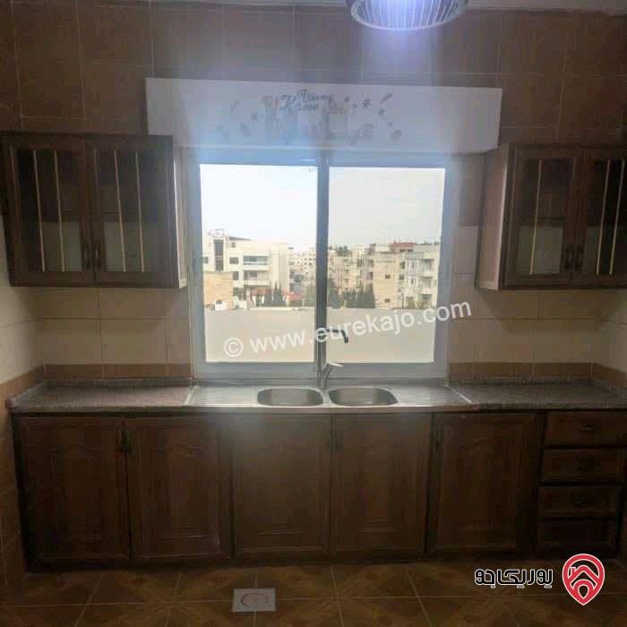 شقة فارغة طابق ثالث مساحة 135م بدون مصعد للايجار في عمان - البنيات شارع الحرية 