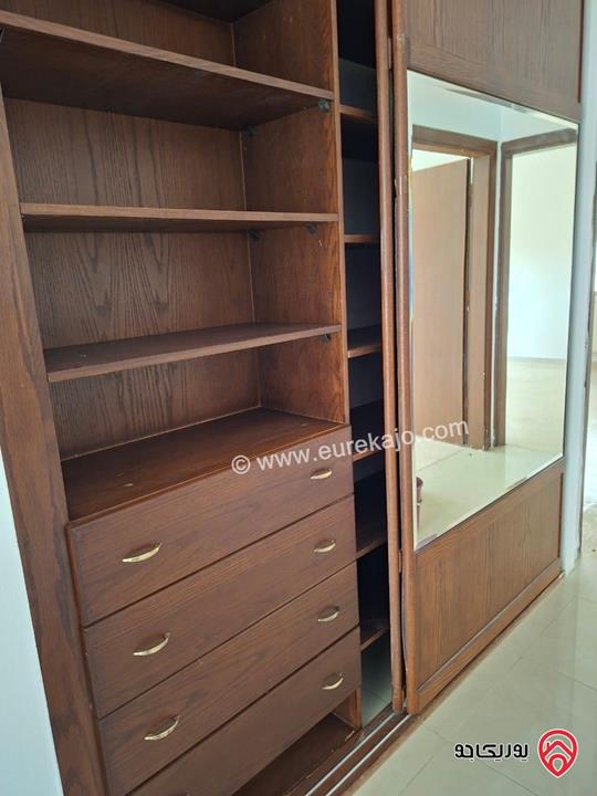 شقة طابق ثالث مساحة 140م للايجار في عمان - ام اذينة