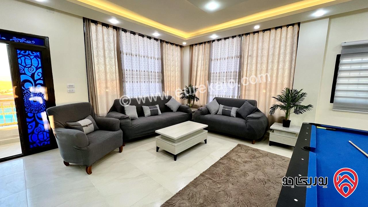 شاليه فاخر وكبير مساحة الأرض 3 دونم و 404م والبناء 225م للبيع في المفرق - الزنية طريق الزرقاء بلعما