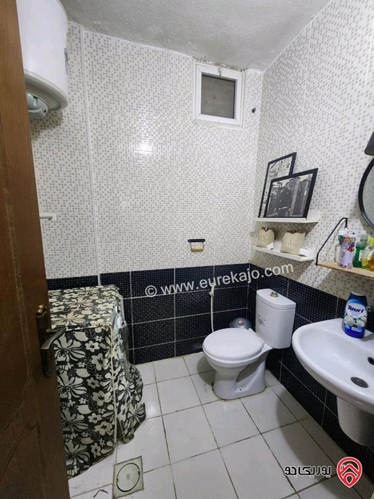 شقة تسوية مساحة 135م داخلي و 100م خارجي للبيع في اربد