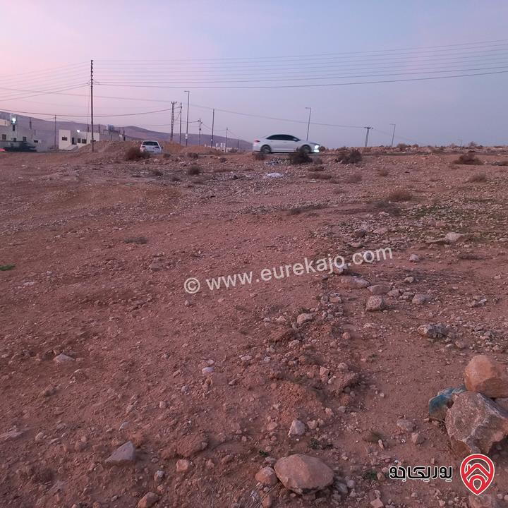 ارض سكنية مساحة 700 متر للبيع في الزرقاء - السخنة