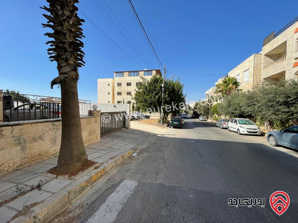 ارض مميزة مساحة 1 دونم و 104م للبيع في عمان - أبو نصير