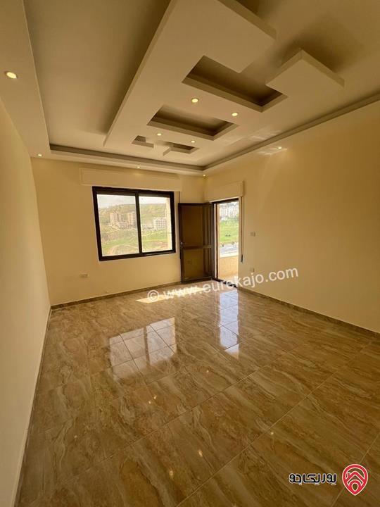 شقة فخمة طابق ثالث مساحة 160م للبيع في عمان - الجبيهة / حي المنصور