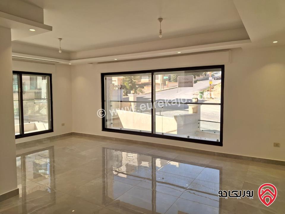 شقة جديدة طابق أول مساحة 180م للبيع في عمان - دير غبار