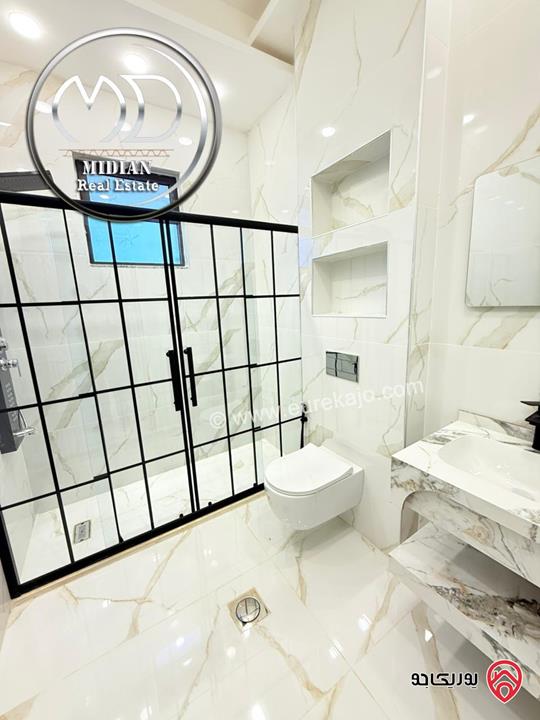 شقق ارضية و شبه ارضي جديدة للبيع في عمان - خلدا مساحات 220م مع تراسات و حدائق تشطيبات و ديكورات فاخرة امكانية الأقساط