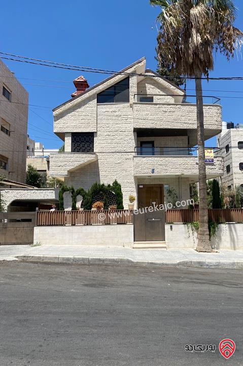 فيلا مساحة 320م على أرض 360م للبيع في عمان - منطقة عرجان