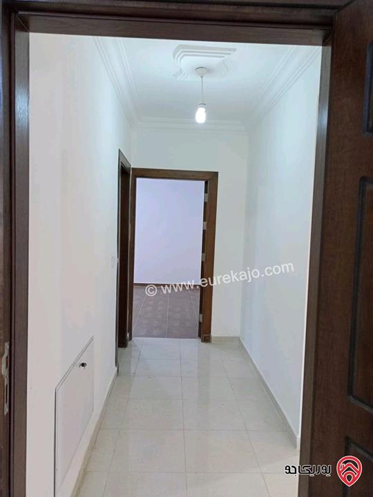 شقة طابق أول مساحة 150م للبيع في الزرقاء - البتراوي