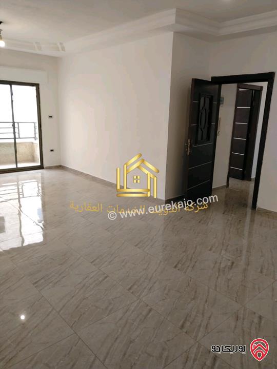 شقة فارغة طابق ثانى مساحة 140م للإيجار في عمان - تلاع العلي 