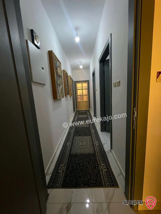 فلل مساحة 238م على أرض 500م للبيع في عمان - الطنيب طريق المطار