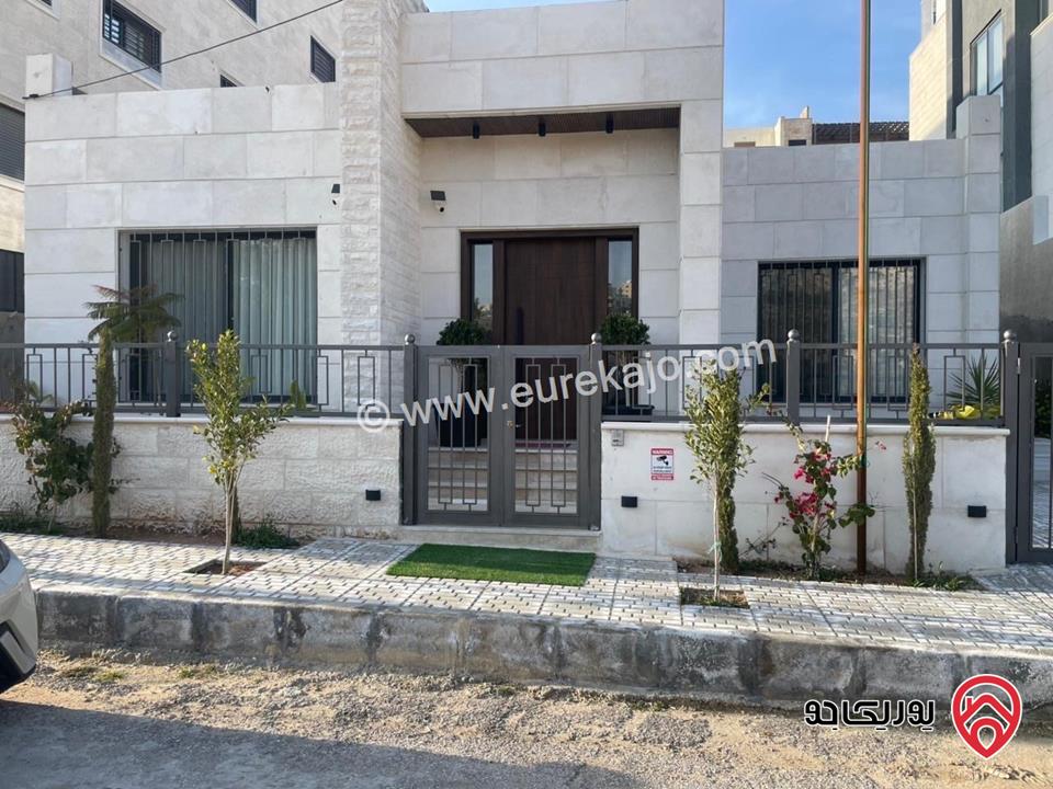 فيلا مساحة 200م على ارض 420م للبيع في عمان - ابو نصير 