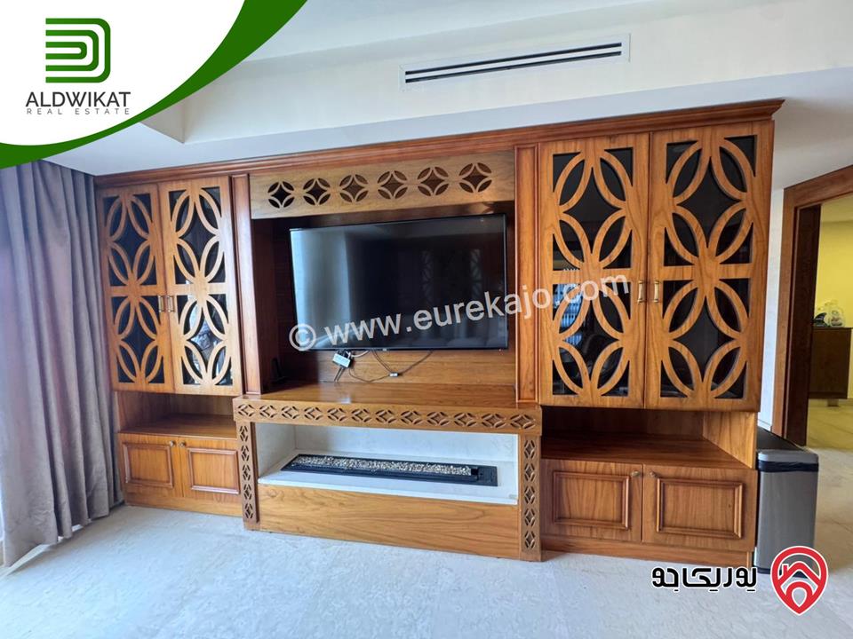 شقة للبيع في عمان - عبدون طابق اخير مع روف مساحة البناء 300م ومساحة الترس 50م موقع مميز