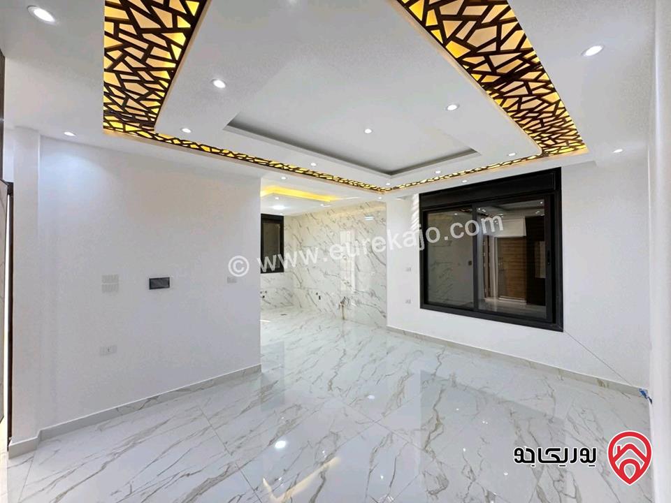 شقة طابق ثالث دوبلكس مع رووف مساحة 173م إطلالة بانورامية للبيع في عمان - شفا بدران