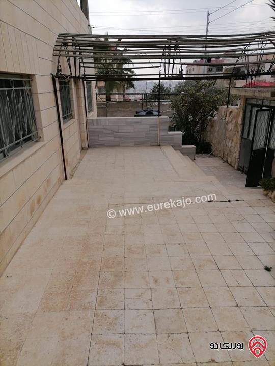 منزل مستقل طابقين مساحة 320م على أرض 820م للبيع في الزرقاء الجديدة - البتراوي 