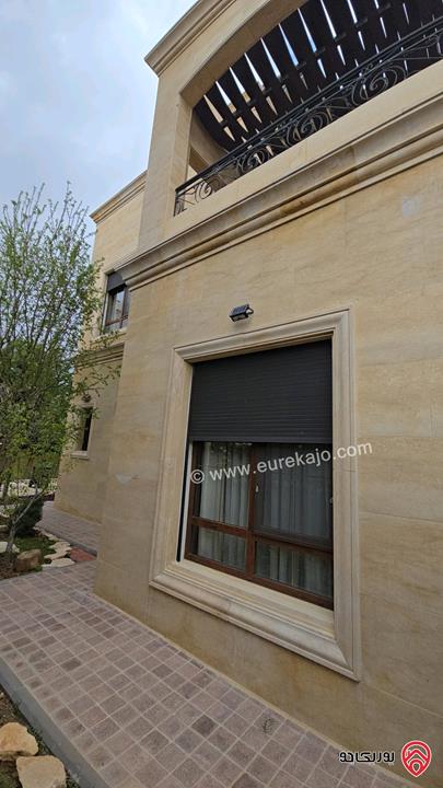 فيلا حديثة فخمة مساحة 690م على أرض 750م للبيع في عمان - البنيات طريق المطار 