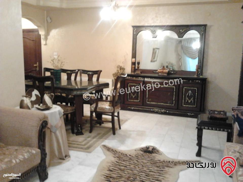 شقة شبه أرضية مساحة 157م داخلي و 40م خارجي للبيع في عمان - خلدا