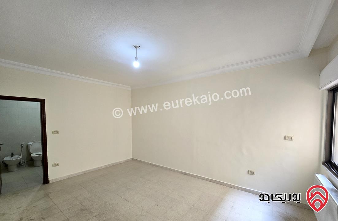 شقة مساحة 130 متر طابق اول للبيع في عمان - ام السماق قرب شارع مكة و مكة مول