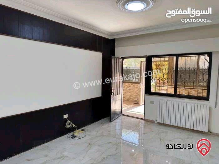 شقة فارغة للإيجار في عمان- الجاردنز مساحة 185م + 150م طابق أرضي مع ترس و مدخل خاص 