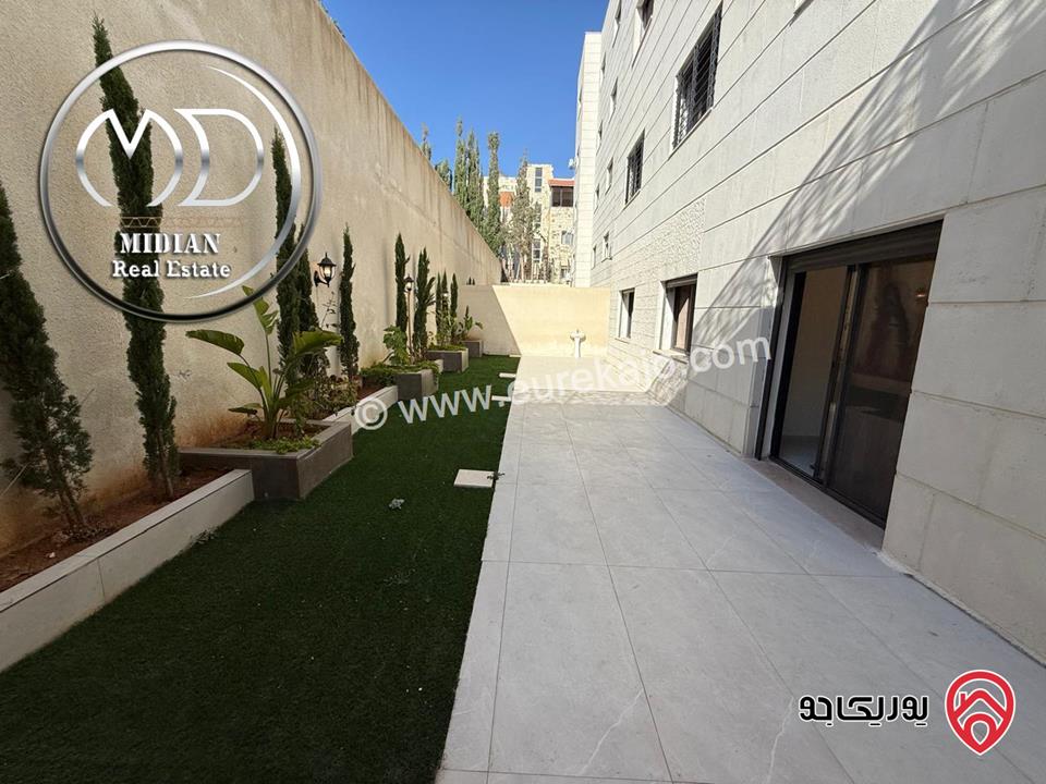 شقق أرضي و شبه أرضي جديدة للبيع في عمان - المدينة الرياضية مساحات 130م & 170م تشطيبات ديكورات سوبر ديلوكس بأسعار مميزة