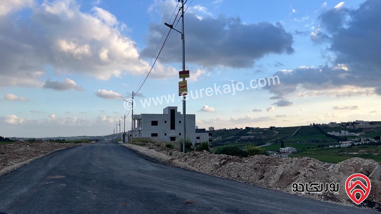  أرض على شارعين مساحة 476م للبيع في- منطقة أم البساتين 